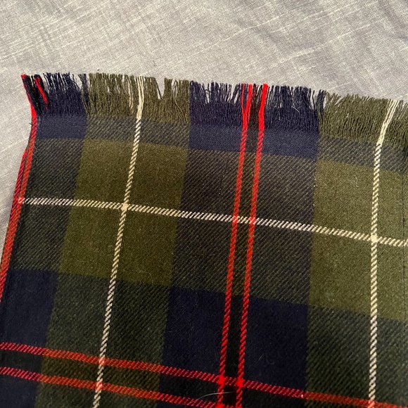 Evan Picone Plaid Wool Scarf - Picture 5 of 5